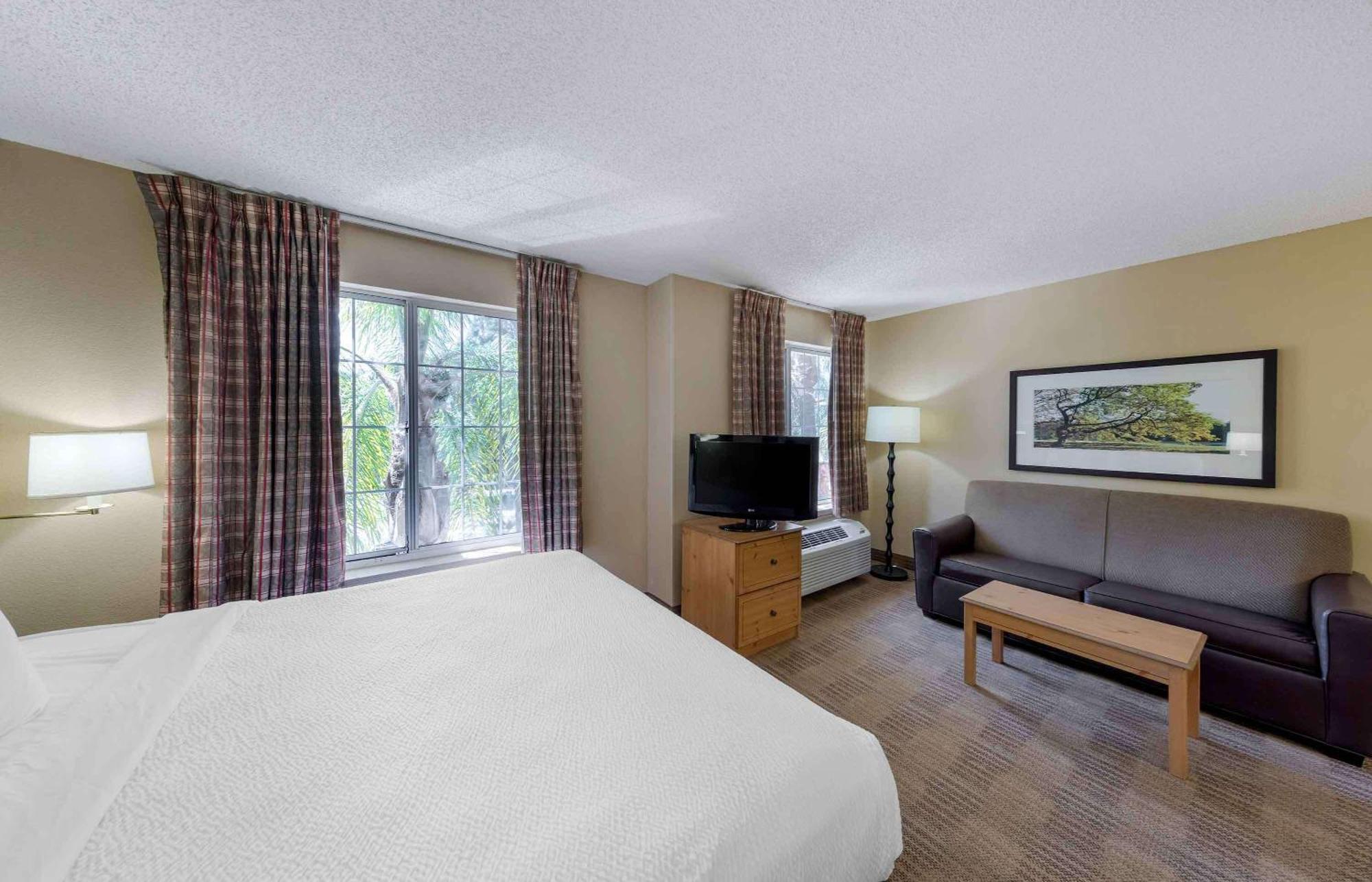 เอ็กซ์เทนด์ สเตย์ อเมริกา ลอสแองเจลิส-เกลนเดล Hotel ภายนอก รูปภาพ