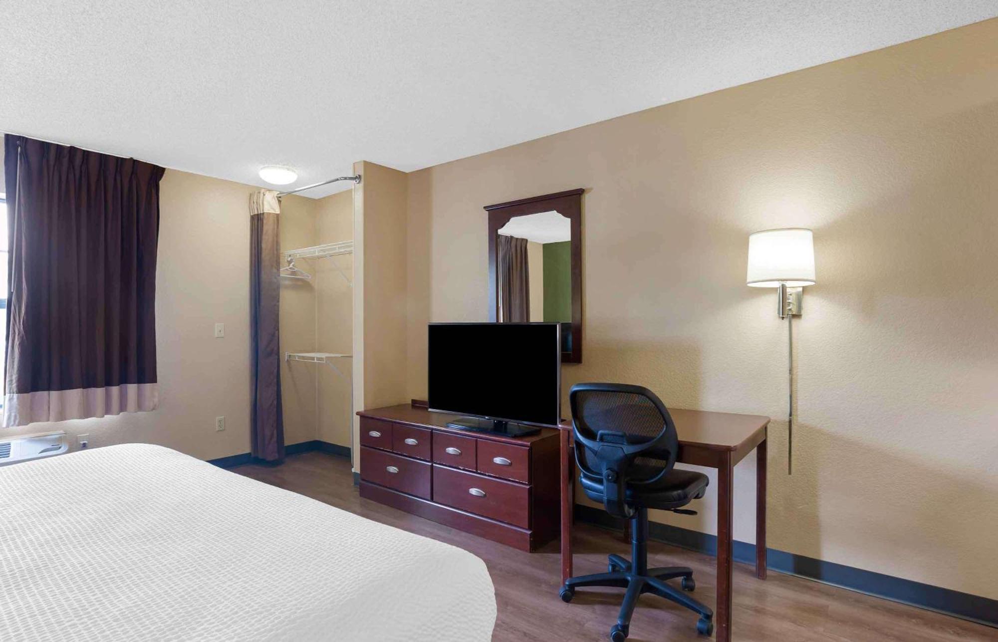 เอ็กซ์เทนด์ สเตย์ อเมริกา ลอสแองเจลิส-เกลนเดล Hotel ภายนอก รูปภาพ